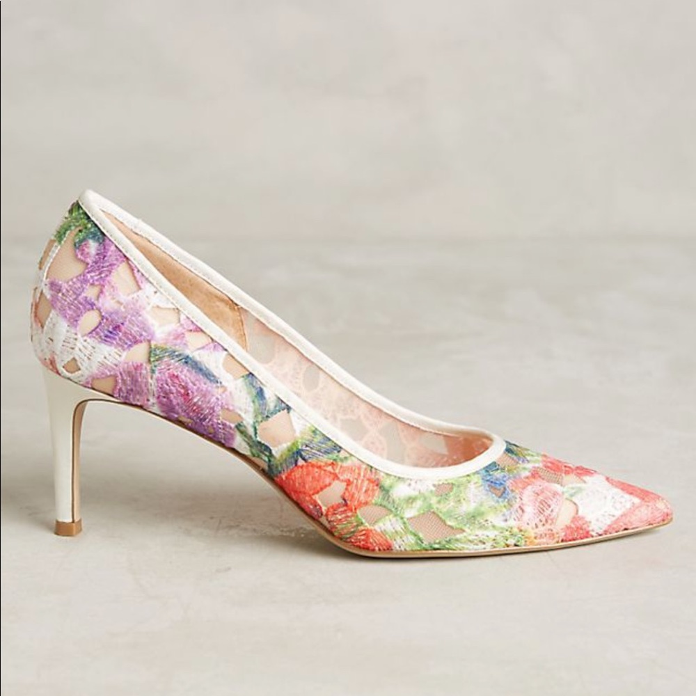 NIB! Bettye  Muller Astor Pumps size 9.5 - Picture 2 of 4